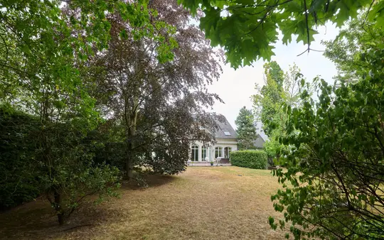 Außergewöhnliches Einfamilienhaus mit großzügigem Raumangebot
