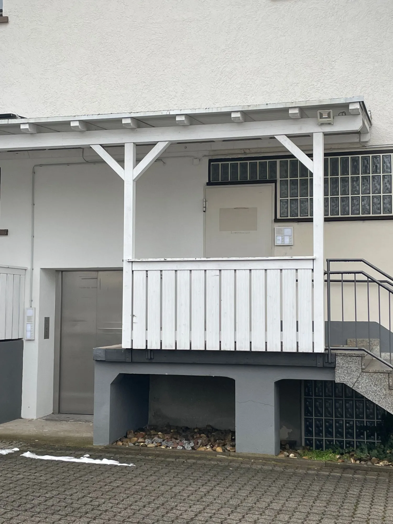 Zugang zum Aufzug