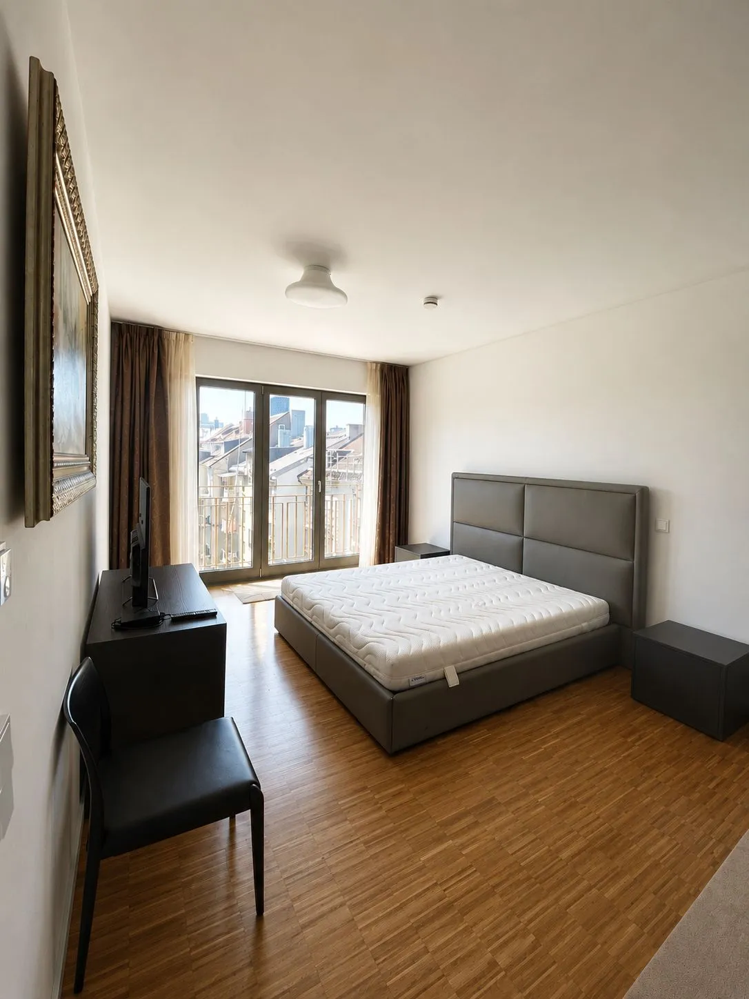 Schlafzimmer 1