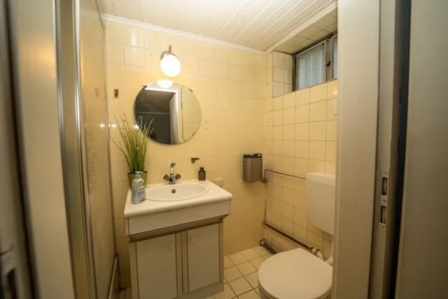 Kleines Bad Souterrain