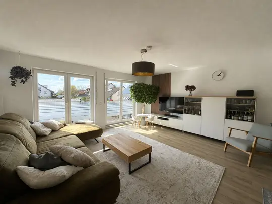 Großzügig geschnitten, ruhig gelegen – 5 Zimmer-Wohnung mit Balkon