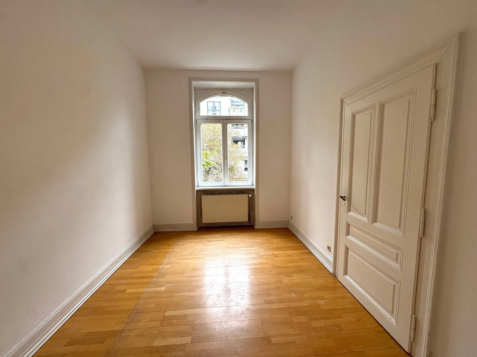 charmante 3-Zimmer-Altbauwohnung in Sachsenhausen