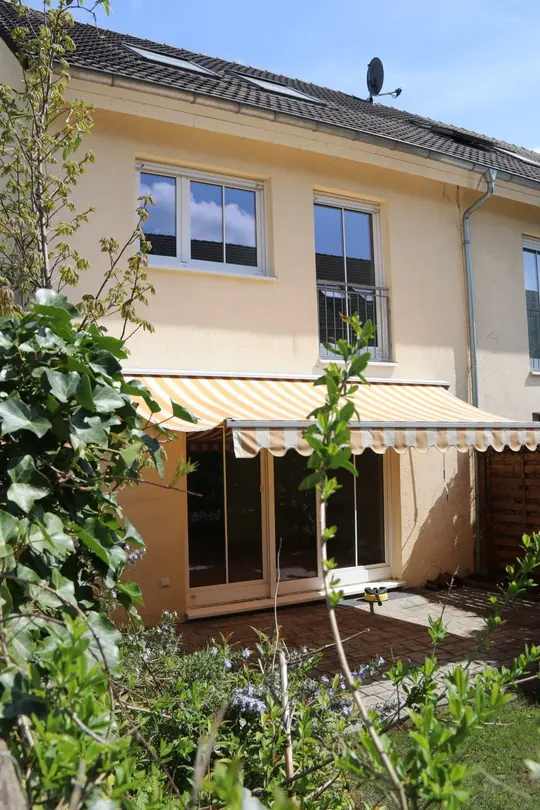 Helles Reihenendhaus mit sonniger Terrasse im Mertonviertel