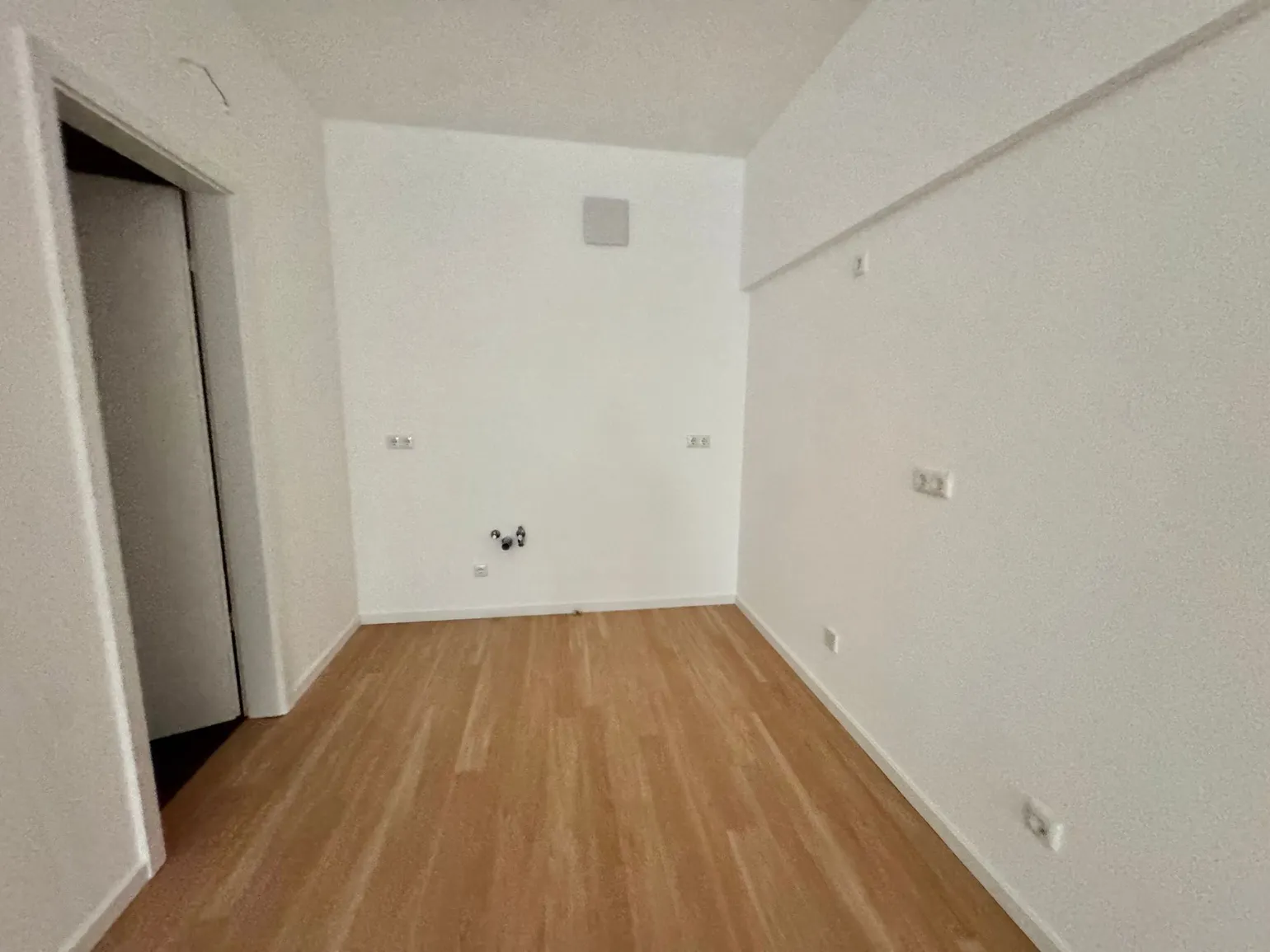 Kernsanierte 1-Zimmer-Wohnung mit modernem Loft-Flair in Heddernheim