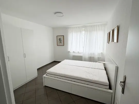 Voll möblierte 3-Zimmer-Wohnung mit sonnigem Balkon