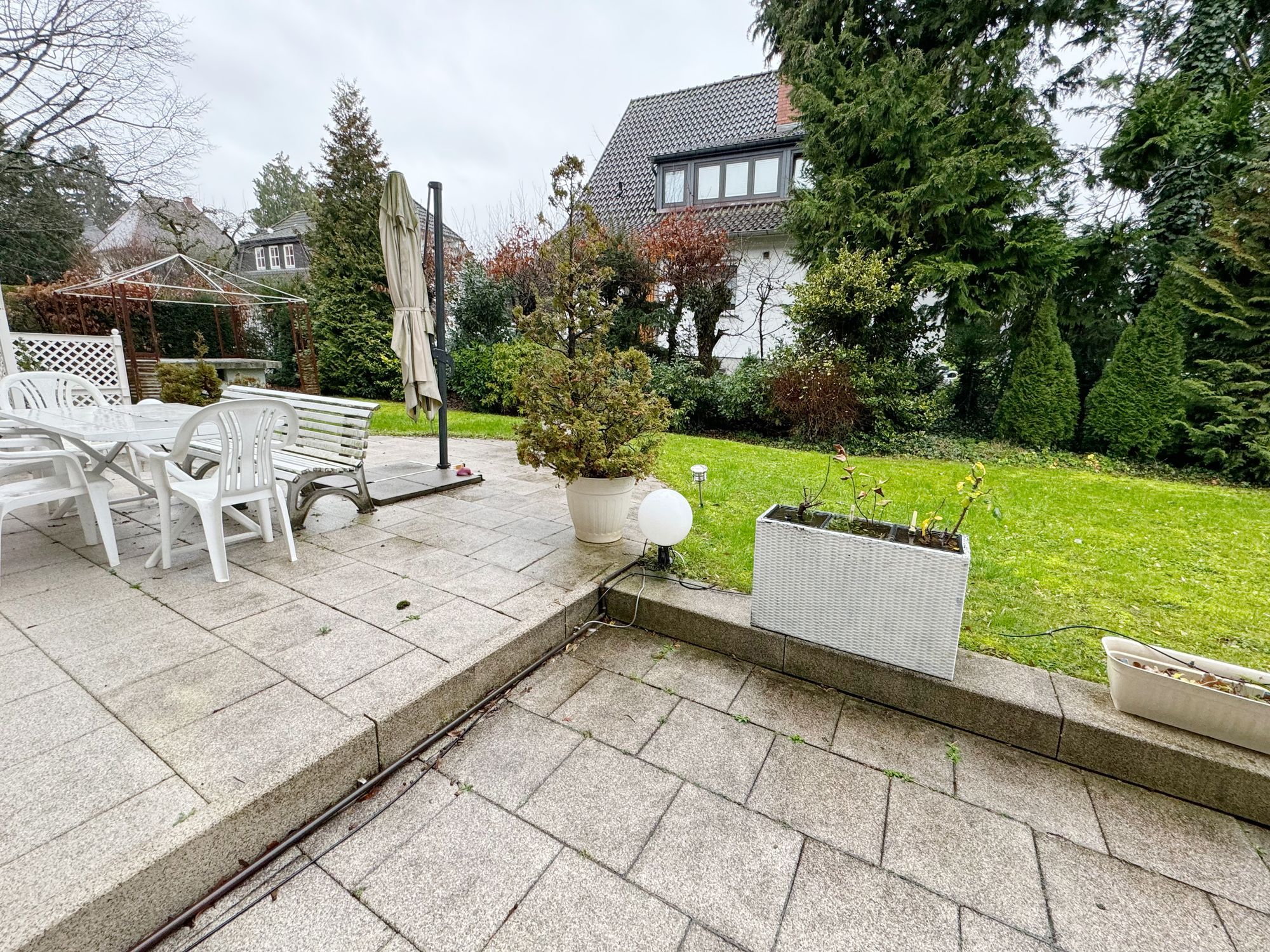 Bad Homburgbis zu 260qm, Grundriss neu gestaltbar, Terrasse und Garten